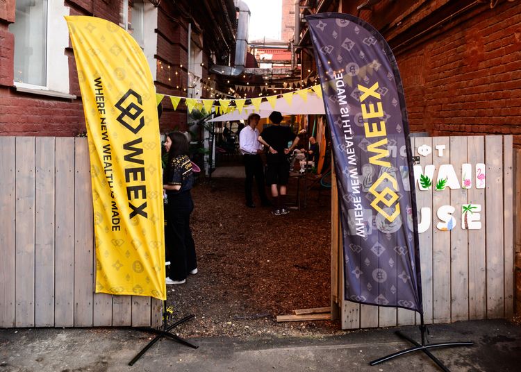 WEEX Hosts Summer Celebration in Moscow